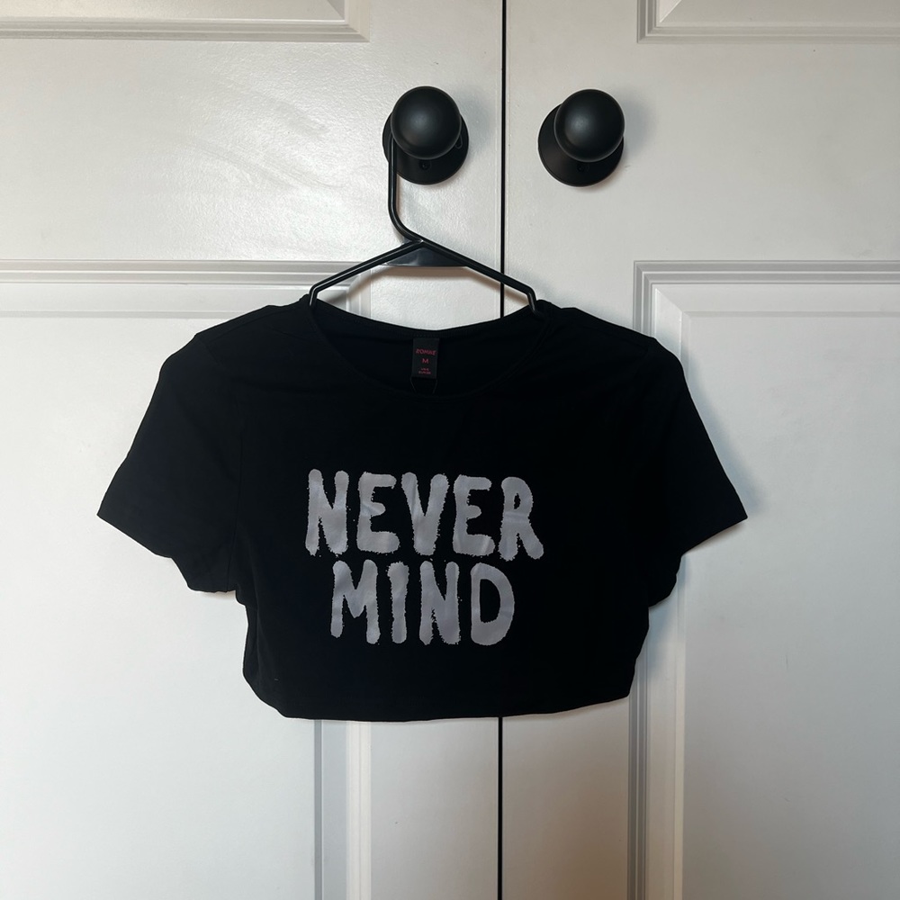 black crop top